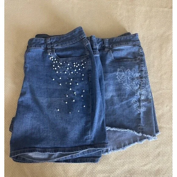 Lane Bryant Denim Shorts Size 20 2 Pair Bundle Pearl Floral Blue - Picture 2 of 10